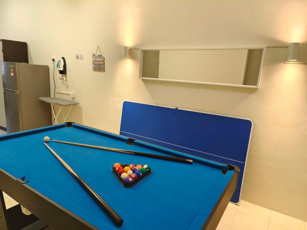 Newcastle Seri Impian Snooker Ping Pong Neflix Kluang Exterior photo