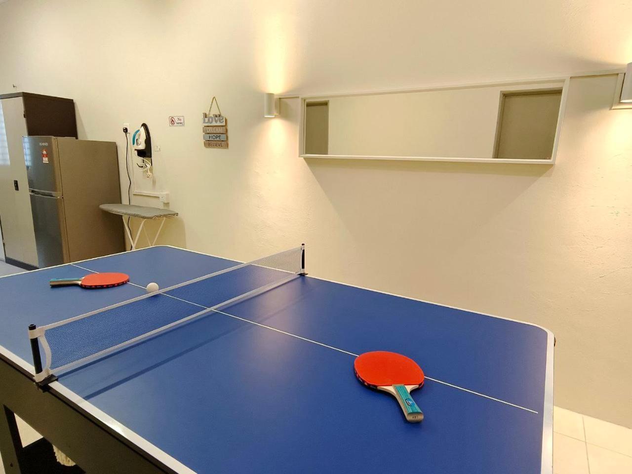 Newcastle Seri Impian Snooker Ping Pong Neflix Kluang Exterior photo